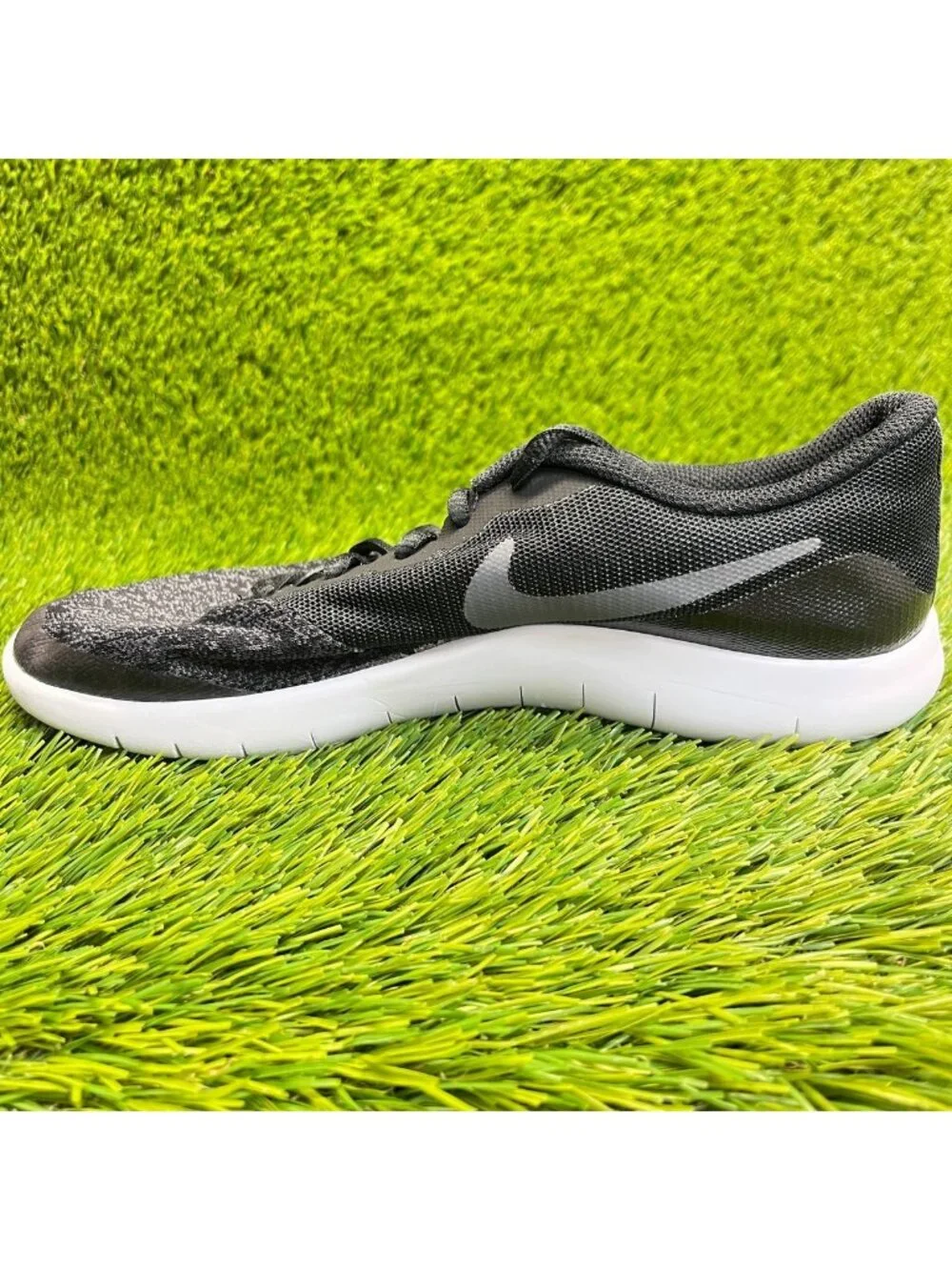 Nike Flex Contact Boys Size 6.5Y Black White Athletic Running Shoes Sneakers
